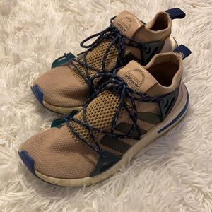 Adidas women’s 6.5